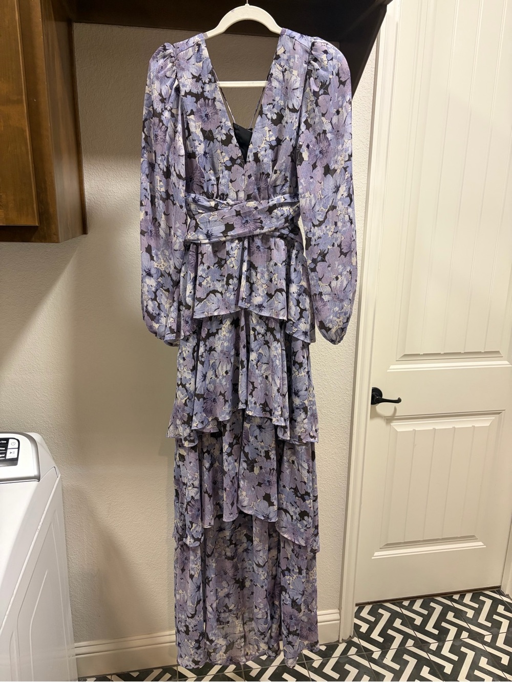 ASTR the Label Anora Floral Tiered Maxi Dress Black Purple M ACDR101359